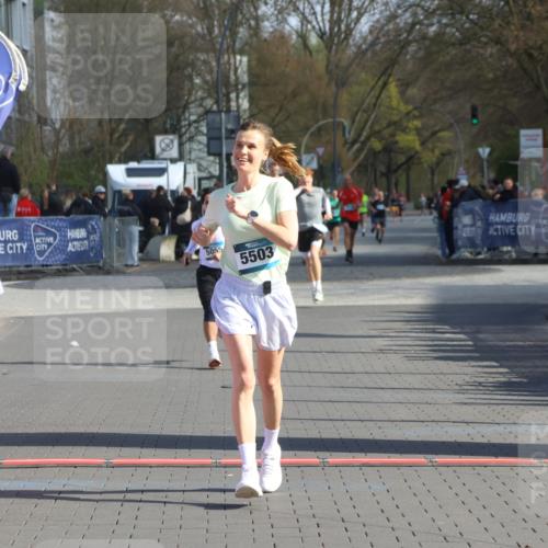 12.04.2026 - 45. Internationalen Wilhelmsburger Insellauf Strokosch-Dieckow http://msf.ph/oto/9453336 12.04.2026 10:27:26 Ziel 5503, 5055 meine-sportfotos.de