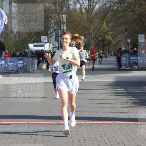 12.04.2026 - 45. Internationalen Wilhelmsburger Insellauf Strokosch-Dieckow http://msf.ph/oto/9453339 12.04.2026 10:27:26 Ziel 5503, 5055 meine-sportfotos.de