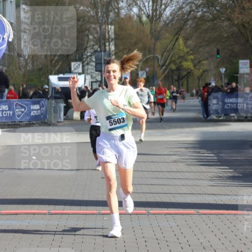 12.04.2026 - 45. Internationalen Wilhelmsburger Insellauf Strokosch-Dieckow http://msf.ph/oto/9453342 12.04.2026 10:27:26 Ziel 5503, 5055 meine-sportfotos.de