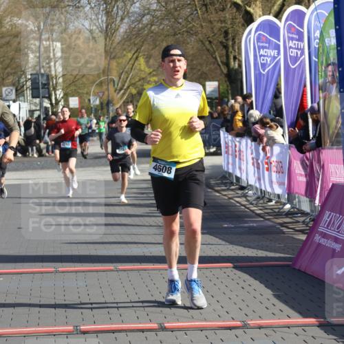 12.04.2026 - 45. Internationalen Wilhelmsburger Insellauf Strokosch-Dieckow http://msf.ph/oto/9453343 12.04.2026 10:39:43 Ziel 4009, 4608, 2878, 3110, 4040, 4325 meine-sportfotos.de