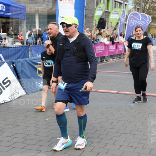 12.04.2026 - 45. Internationalen Wilhelmsburger Insellauf Strokosch-Dieckow http://msf.ph/oto/9453344 12.04.2026 13:07:13 Ziel 5132, 5203, 4496, 2804, 4479, 4114, 4173 meine-sportfotos.de