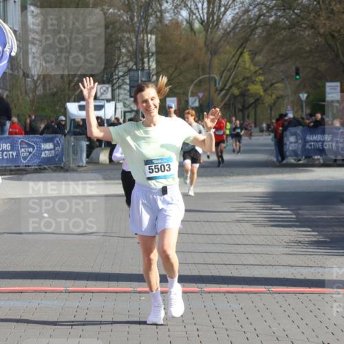 12.04.2026 - 45. Internationalen Wilhelmsburger Insellauf Strokosch-Dieckow http://msf.ph/oto/9453348 12.04.2026 10:27:26 Ziel 5503, 5055 meine-sportfotos.de