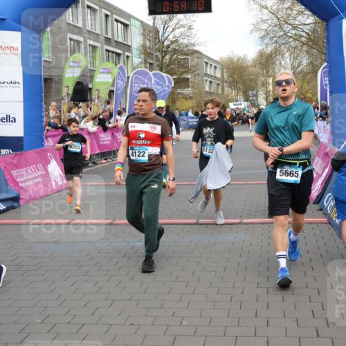 12.04.2026 - 45. Internationalen Wilhelmsburger Insellauf Strokosch-Dieckow http://msf.ph/oto/9453352 12.04.2026 13:07:09 Ziel 5587, 4122, 5665, 4280, 5132, 5203, 4496, 2804, 4479, 4114 meine-sportfotos.de