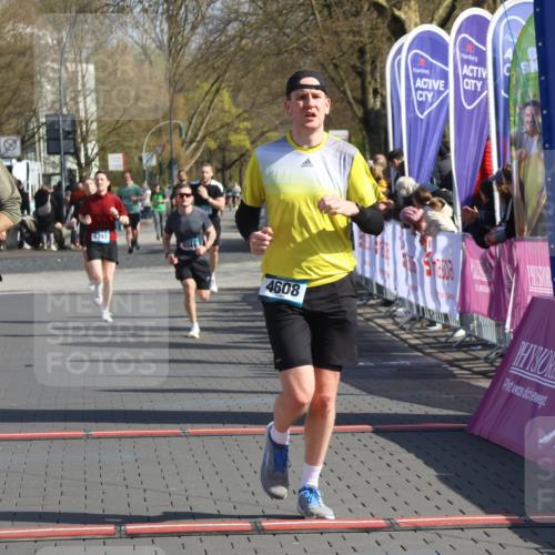 12.04.2026 - 45. Internationalen Wilhelmsburger Insellauf Strokosch-Dieckow http://msf.ph/oto/9453356 12.04.2026 10:39:43 Ziel 4009, 4608, 2878, 3110, 4040, 4325 meine-sportfotos.de
