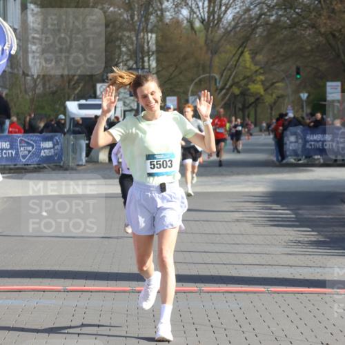 12.04.2026 - 45. Internationalen Wilhelmsburger Insellauf Strokosch-Dieckow http://msf.ph/oto/9453357 12.04.2026 10:27:26 Ziel 5503, 5055 meine-sportfotos.de