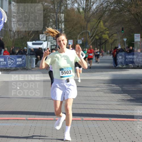 12.04.2026 - 45. Internationalen Wilhelmsburger Insellauf Strokosch-Dieckow http://msf.ph/oto/9453360 12.04.2026 10:27:27 Ziel 5503, 5055 meine-sportfotos.de