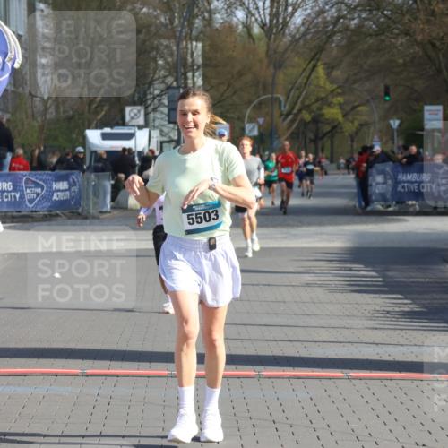 12.04.2026 - 45. Internationalen Wilhelmsburger Insellauf Strokosch-Dieckow http://msf.ph/oto/9453365 12.04.2026 10:27:27 Ziel 5503, 5055 meine-sportfotos.de