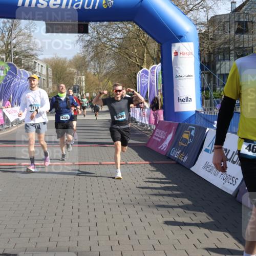 12.04.2026 - 45. Internationalen Wilhelmsburger Insellauf Strokosch-Dieckow http://msf.ph/oto/9453376 12.04.2026 10:39:47 Ziel 4608, 2878, 3110, 4040, 4325, 4871, 4393, 4976 meine-sportfotos.de