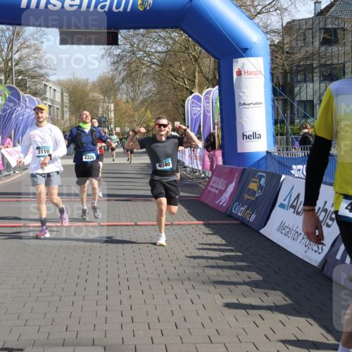 12.04.2026 - 45. Internationalen Wilhelmsburger Insellauf Strokosch-Dieckow http://msf.ph/oto/9453379 12.04.2026 10:39:47 Ziel 4608, 2878, 3110, 4040, 4325, 4871, 4393, 4976 meine-sportfotos.de