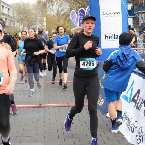 12.04.2026 - 45. Internationalen Wilhelmsburger Insellauf Strokosch-Dieckow http://msf.ph/oto/9453381 12.04.2026 13:06:59 Ziel 4234, 4705, 4745, 3869, 3866, 2536, 4510, 4078, 4641, 4821, 4408, 3862, 4248, 4044, 5354 meine-sportfotos.de