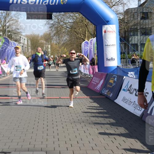 12.04.2026 - 45. Internationalen Wilhelmsburger Insellauf Strokosch-Dieckow http://msf.ph/oto/9453383 12.04.2026 10:39:48 Ziel 2878, 3110, 4040, 4325, 4871, 4393, 4976 meine-sportfotos.de