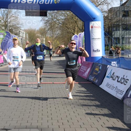 12.04.2026 - 45. Internationalen Wilhelmsburger Insellauf Strokosch-Dieckow http://msf.ph/oto/9453398 12.04.2026 10:39:48 Ziel 2878, 3110, 4040, 4325, 4871, 4393, 4976 meine-sportfotos.de