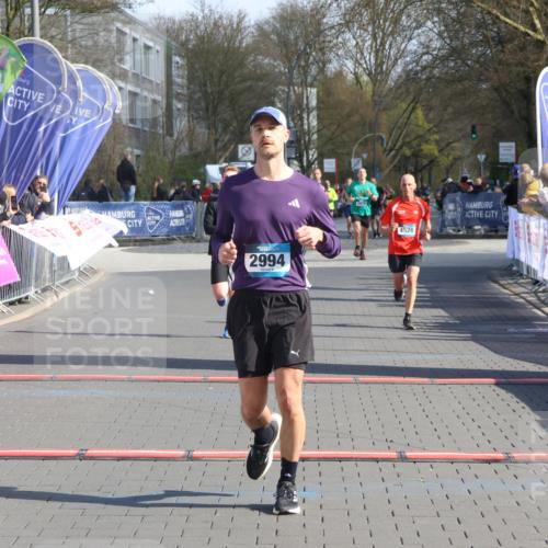 12.04.2026 - 45. Internationalen Wilhelmsburger Insellauf Strokosch-Dieckow http://msf.ph/oto/9453402 12.04.2026 10:27:35 Ziel 5301, 2994, 5685, 4528 meine-sportfotos.de