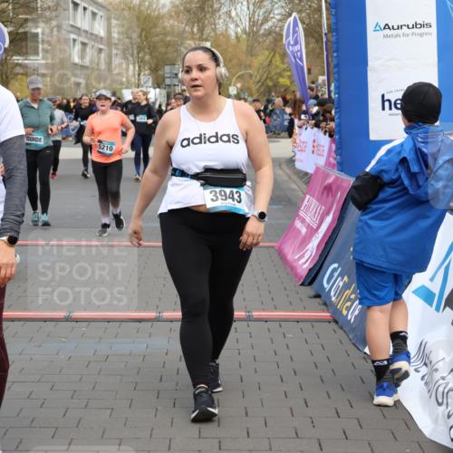 12.04.2026 - 45. Internationalen Wilhelmsburger Insellauf Strokosch-Dieckow http://msf.ph/oto/9453406 12.04.2026 13:06:52 Ziel 3943, 3804, 3270, 2008, 3611, 5210 meine-sportfotos.de