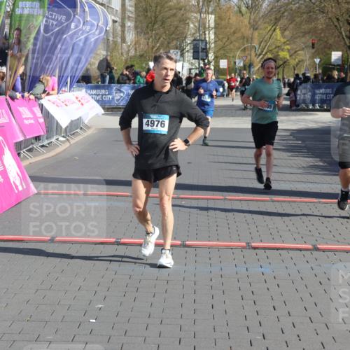 12.04.2026 - 45. Internationalen Wilhelmsburger Insellauf Strokosch-Dieckow http://msf.ph/oto/9453407 12.04.2026 10:39:54 Ziel 4976, 3043, 5405 meine-sportfotos.de