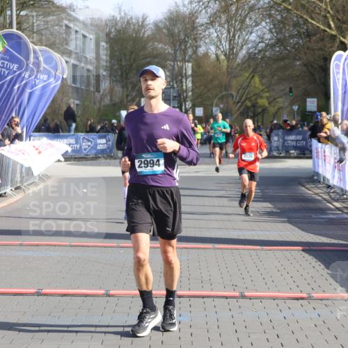 12.04.2026 - 45. Internationalen Wilhelmsburger Insellauf Strokosch-Dieckow http://msf.ph/oto/9453410 12.04.2026 10:27:35 Ziel 5301, 2994, 5685, 4528 meine-sportfotos.de