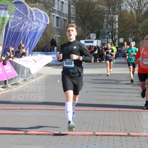 12.04.2026 - 45. Internationalen Wilhelmsburger Insellauf Strokosch-Dieckow http://msf.ph/oto/9453426 12.04.2026 10:27:38 Ziel 2994, 5685, 4528, 3815 meine-sportfotos.de
