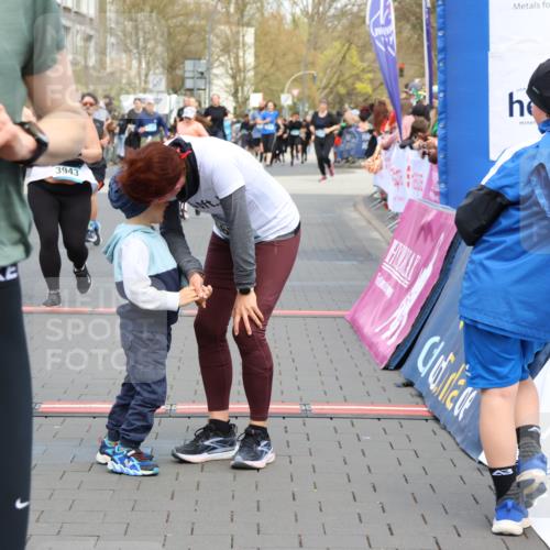 12.04.2026 - 45. Internationalen Wilhelmsburger Insellauf Strokosch-Dieckow http://msf.ph/oto/9453427 12.04.2026 13:06:47 Ziel 5218, 4133, 3264, 4091, 3278, 3877, 3943, 3804, 3270, 2008, 3611 meine-sportfotos.de