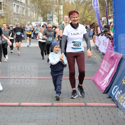 12.04.2026 - 45. Internationalen Wilhelmsburger Insellauf Strokosch-Dieckow http://msf.ph/oto/9453436 12.04.2026 13:06:44 Ziel 4657, 4006, 5218, 4133, 3264, 4091, 3278, 3877, 3943, 3804 meine-sportfotos.de