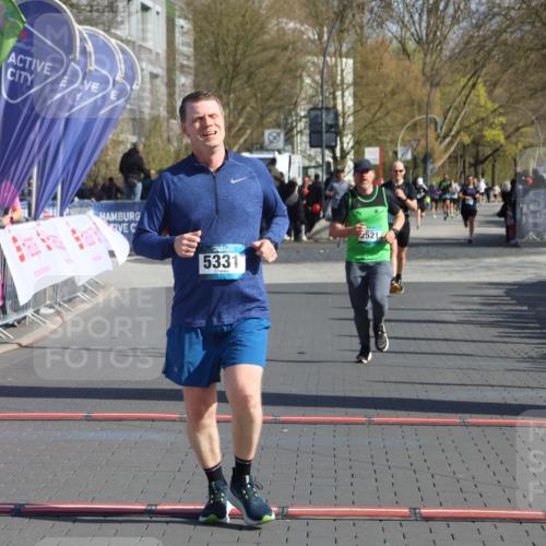 12.04.2026 - 45. Internationalen Wilhelmsburger Insellauf Strokosch-Dieckow http://msf.ph/oto/9453437 12.04.2026 10:40:00 Ziel 5331, 2521, 2953 meine-sportfotos.de