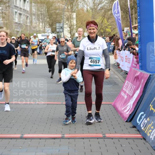 12.04.2026 - 45. Internationalen Wilhelmsburger Insellauf Strokosch-Dieckow http://msf.ph/oto/9453455 12.04.2026 13:06:43 Ziel 5859, 4657, 4006, 5218, 4133, 3264, 4091, 3278, 3877 meine-sportfotos.de