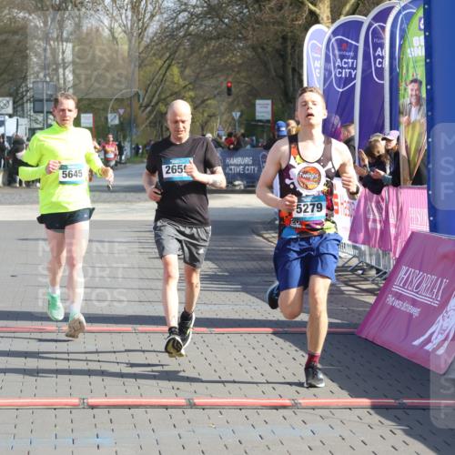 12.04.2026 - 45. Internationalen Wilhelmsburger Insellauf Strokosch-Dieckow http://msf.ph/oto/9453479 12.04.2026 10:27:46 Ziel 3815, 5440, 5279, 2659, 5645 meine-sportfotos.de