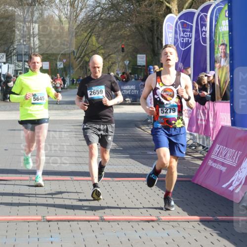 12.04.2026 - 45. Internationalen Wilhelmsburger Insellauf Strokosch-Dieckow http://msf.ph/oto/9453482 12.04.2026 10:27:46 Ziel 3815, 5440, 5279, 2659, 5645 meine-sportfotos.de