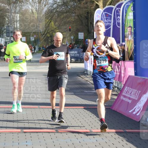 12.04.2026 - 45. Internationalen Wilhelmsburger Insellauf Strokosch-Dieckow http://msf.ph/oto/9453491 12.04.2026 10:27:47 Ziel 5440, 5279, 2659, 5645 meine-sportfotos.de