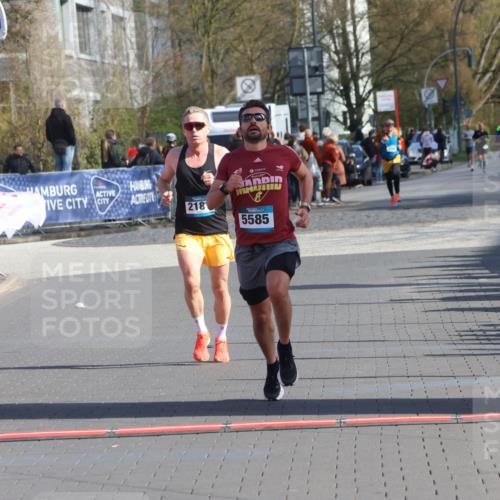 12.04.2026 - 45. Internationalen Wilhelmsburger Insellauf Strokosch-Dieckow http://msf.ph/oto/9453512 12.04.2026 10:27:56 Ziel 5585, 2181 meine-sportfotos.de