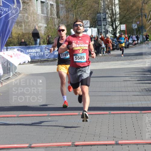 12.04.2026 - 45. Internationalen Wilhelmsburger Insellauf Strokosch-Dieckow http://msf.ph/oto/9453525 12.04.2026 10:27:57 Ziel 5585, 2181 meine-sportfotos.de