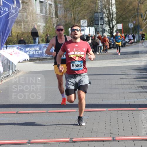 12.04.2026 - 45. Internationalen Wilhelmsburger Insellauf Strokosch-Dieckow http://msf.ph/oto/9453531 12.04.2026 10:27:57 Ziel 5585, 2181 meine-sportfotos.de