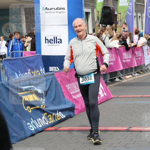 12.04.2026 - 45. Internationalen Wilhelmsburger Insellauf Strokosch-Dieckow http://msf.ph/oto/9453542 12.04.2026 13:06:26 Ziel 3032, 4391, 5323, 4432, 4236 meine-sportfotos.de