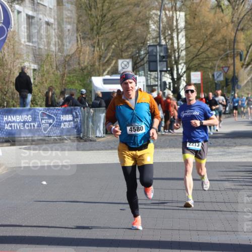12.04.2026 - 45. Internationalen Wilhelmsburger Insellauf Strokosch-Dieckow http://msf.ph/oto/9453543 12.04.2026 10:28:07 Ziel 4580, 2213 meine-sportfotos.de