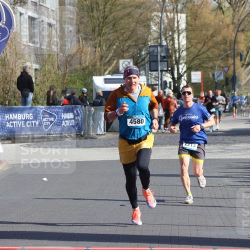 12.04.2026 - 45. Internationalen Wilhelmsburger Insellauf Strokosch-Dieckow http://msf.ph/oto/9453546 12.04.2026 10:28:07 Ziel 4580, 2213 meine-sportfotos.de