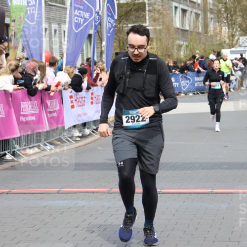 12.04.2026 - 45. Internationalen Wilhelmsburger Insellauf Strokosch-Dieckow http://msf.ph/oto/9453554 12.04.2026 13:06:22 Ziel 2922, 3032, 4391 meine-sportfotos.de