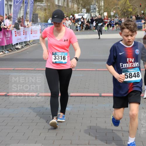 12.04.2026 - 45. Internationalen Wilhelmsburger Insellauf Strokosch-Dieckow http://msf.ph/oto/9453563 12.04.2026 13:06:15 Ziel 5848 meine-sportfotos.de