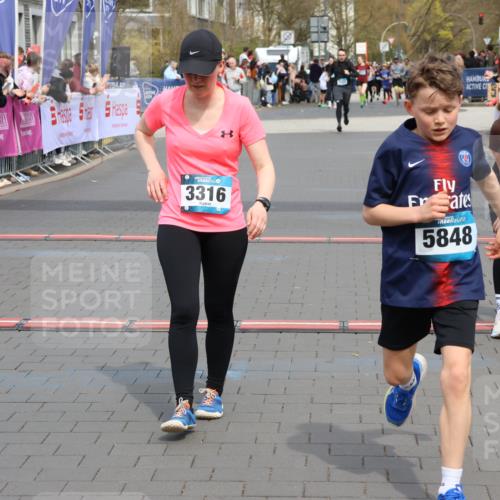 12.04.2026 - 45. Internationalen Wilhelmsburger Insellauf Strokosch-Dieckow http://msf.ph/oto/9453566 12.04.2026 13:06:15 Ziel 5848 meine-sportfotos.de