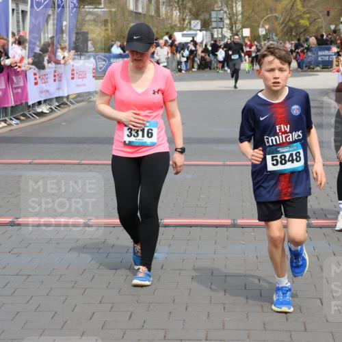 12.04.2026 - 45. Internationalen Wilhelmsburger Insellauf Strokosch-Dieckow http://msf.ph/oto/9453577 12.04.2026 13:06:14 Ziel 4219, 5848 meine-sportfotos.de
