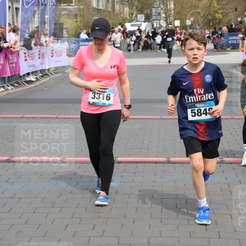12.04.2026 - 45. Internationalen Wilhelmsburger Insellauf Strokosch-Dieckow http://msf.ph/oto/9453580 12.04.2026 13:06:14 Ziel 4219, 5848 meine-sportfotos.de