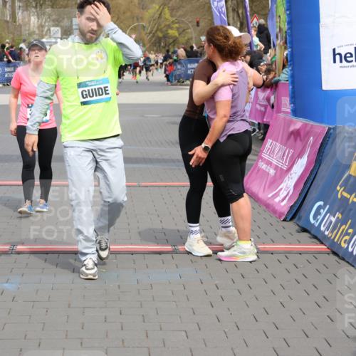 12.04.2026 - 45. Internationalen Wilhelmsburger Insellauf Strokosch-Dieckow http://msf.ph/oto/9453583 12.04.2026 13:06:10 Ziel 5486, 4619, 3316, 4219, 5848 meine-sportfotos.de