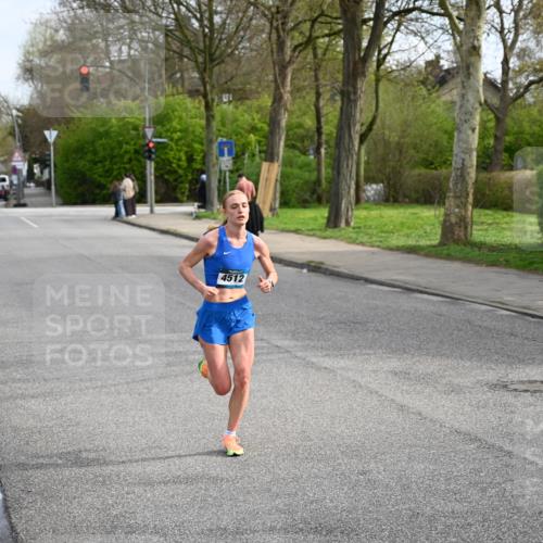 12.04.2026 - 45. Internationalen Wilhelmsburger Insellauf J. Mangold http://msf.ph/oto/9453586 12.04.2026 10:12:11 Ziel 4512, 2873 meine-sportfotos.de