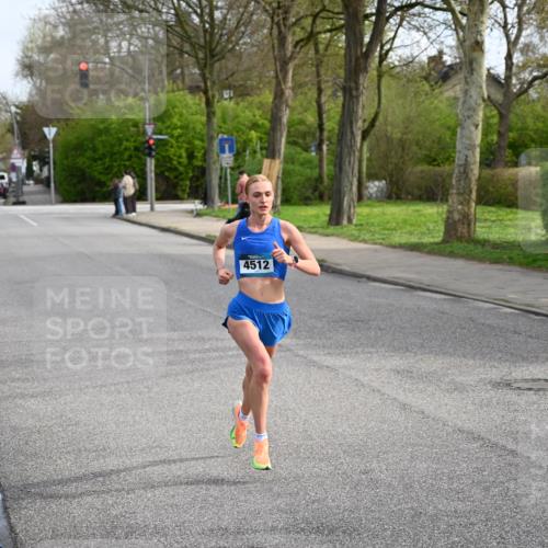 12.04.2026 - 45. Internationalen Wilhelmsburger Insellauf J. Mangold http://msf.ph/oto/9453591 12.04.2026 10:12:11 Ziel 4512, 2873 meine-sportfotos.de