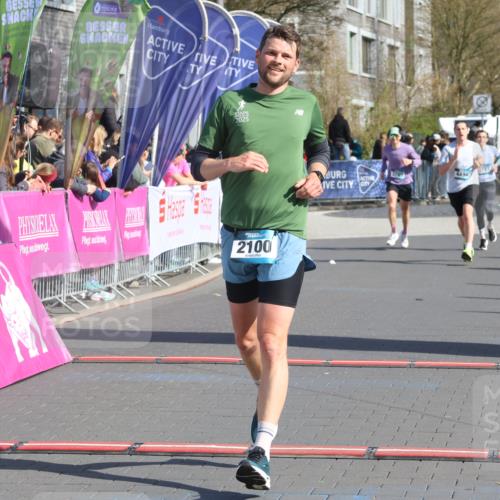 12.04.2026 - 45. Internationalen Wilhelmsburger Insellauf Strokosch-Dieckow http://msf.ph/oto/9453597 12.04.2026 10:40:26 Ziel 2100 meine-sportfotos.de