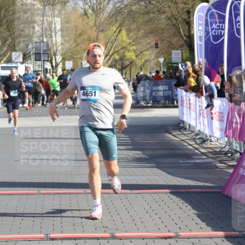 12.04.2026 - 45. Internationalen Wilhelmsburger Insellauf Strokosch-Dieckow http://msf.ph/oto/9453598 12.04.2026 10:28:25 Ziel 4651, 3562 meine-sportfotos.de