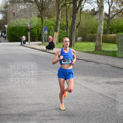 12.04.2026 - 45. Internationalen Wilhelmsburger Insellauf J. Mangold http://msf.ph/oto/9453599 12.04.2026 10:12:11 Ziel 4512, 2873 meine-sportfotos.de