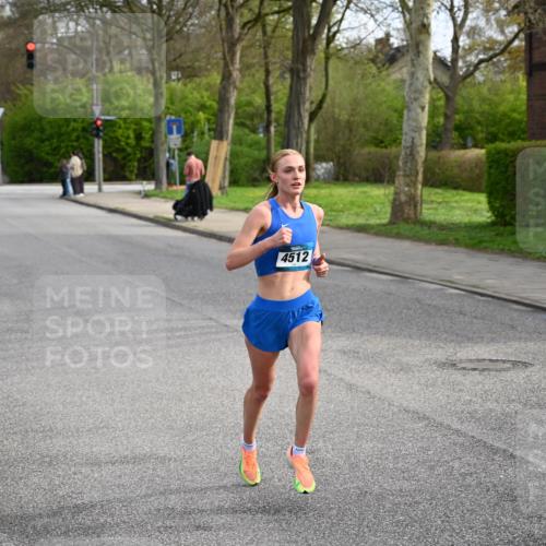 12.04.2026 - 45. Internationalen Wilhelmsburger Insellauf J. Mangold http://msf.ph/oto/9453601 12.04.2026 10:12:11 Ziel 4512, 2873 meine-sportfotos.de
