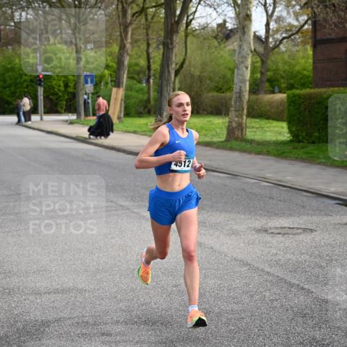 12.04.2026 - 45. Internationalen Wilhelmsburger Insellauf J. Mangold http://msf.ph/oto/9453604 12.04.2026 10:12:11 Ziel 4512, 2873 meine-sportfotos.de