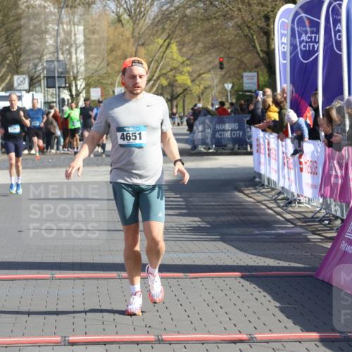 12.04.2026 - 45. Internationalen Wilhelmsburger Insellauf Strokosch-Dieckow http://msf.ph/oto/9453607 12.04.2026 10:28:25 Ziel 4651, 3562 meine-sportfotos.de