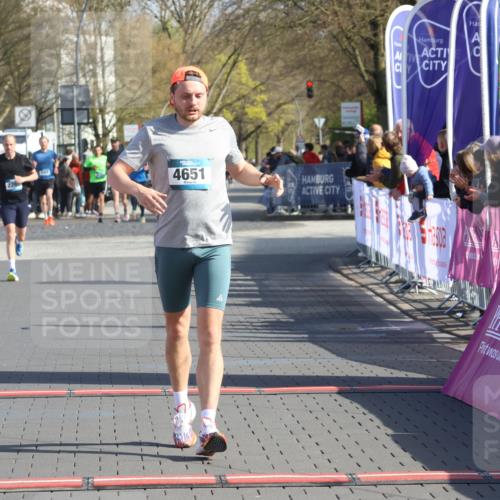 12.04.2026 - 45. Internationalen Wilhelmsburger Insellauf Strokosch-Dieckow http://msf.ph/oto/9453617 12.04.2026 10:28:25 Ziel 4651, 3562 meine-sportfotos.de