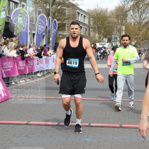 12.04.2026 - 45. Internationalen Wilhelmsburger Insellauf Strokosch-Dieckow http://msf.ph/oto/9453639 12.04.2026 13:06:08 Ziel 5486, 4619, 3316, 4219, 5848 meine-sportfotos.de
